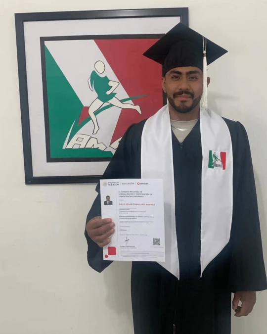 Diego - graduado EC-AMEDWEB.png